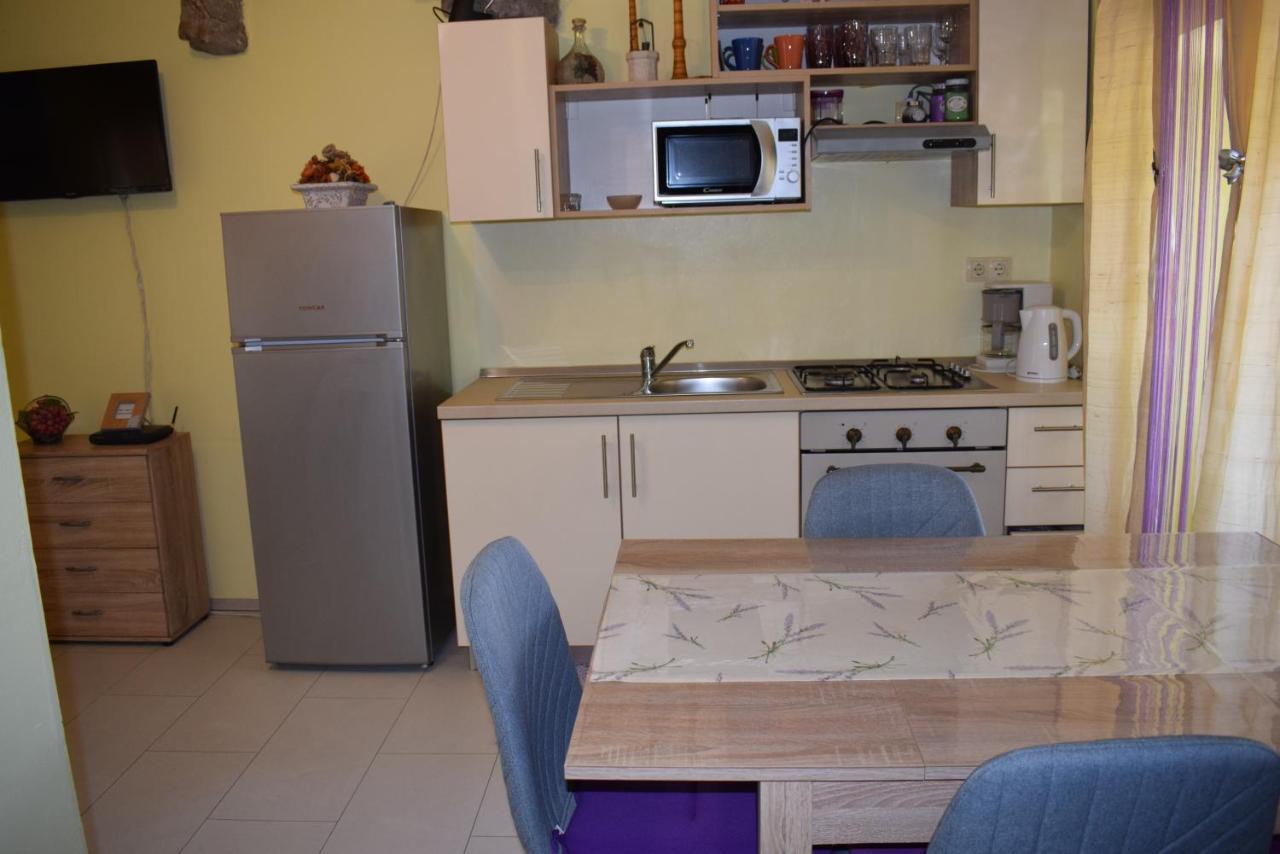 Apartments Sabina I Grapes Малинська Екстер'єр фото
